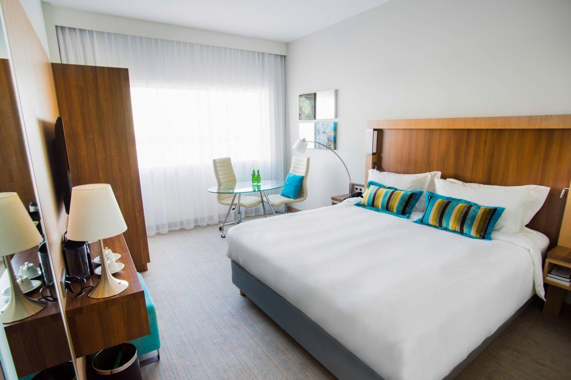 Courtyard By Marriott Waterfront